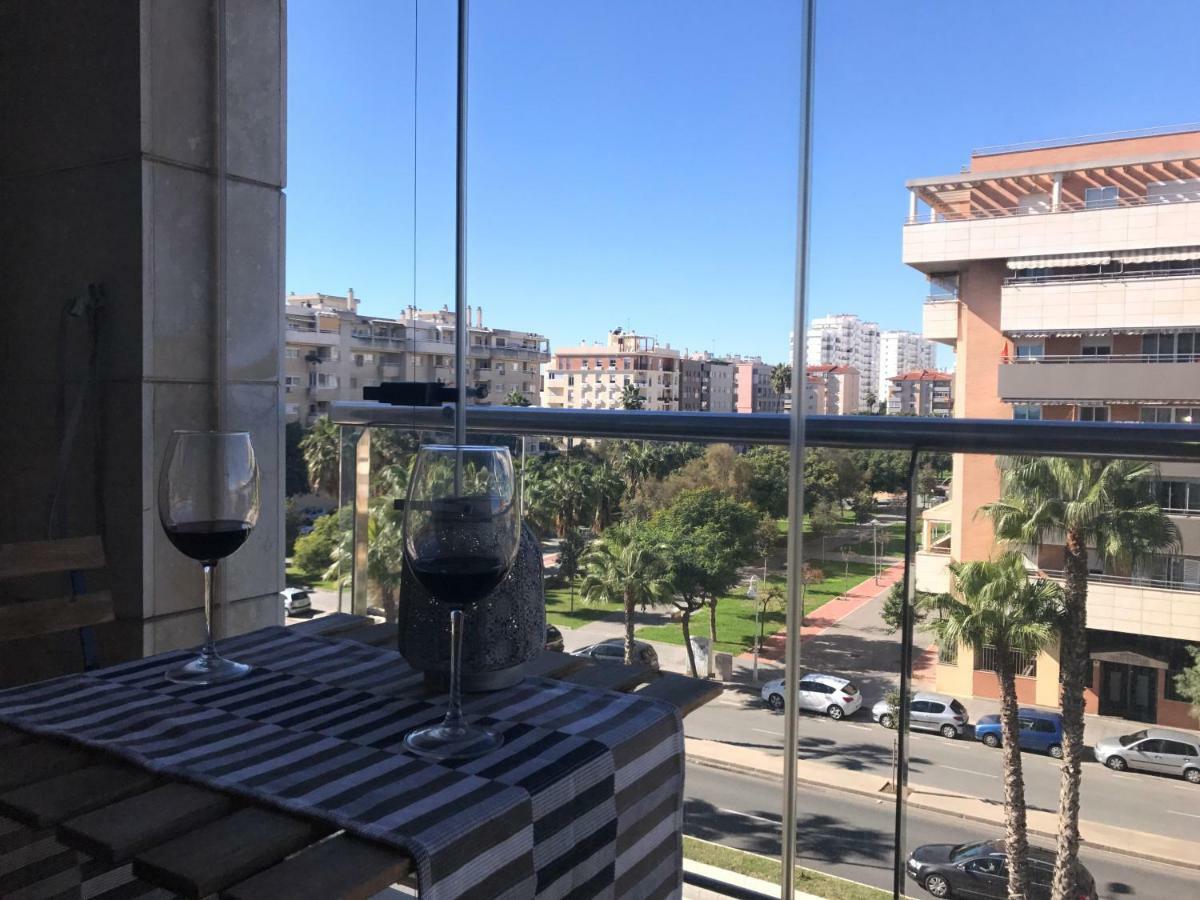 Apartamento Paseo Maritimo Antonio Banderas マラガ エクステリア 写真